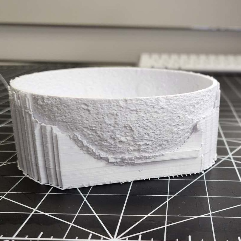 3D printed moon model failed around 2/5 way through, the lines all seemed perfectly fine and the texture is ideal.